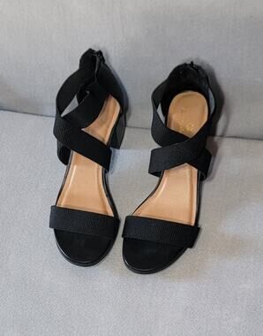 Tommy Bahama Black Elastic Criss Cross Block Heel Sandals Sz 10